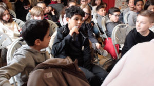 Le collectif lillois KIFKIF a participé à la création d’un atelier autour de l’expo-quiz junior « Égalité, parlons-en ! » qui a abouti à une représentation théâtrale.