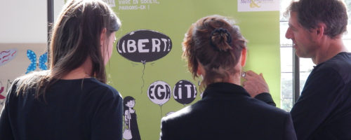 11Mots et Merveilles, une association de lutte et de prévention de l’illettrisme, utilise depuis quatre ans les expo-quiz® « L’illettrisme, parlons-en ! », « Vivre en société, parlons-en ! » et « L’écho de ma langue ».