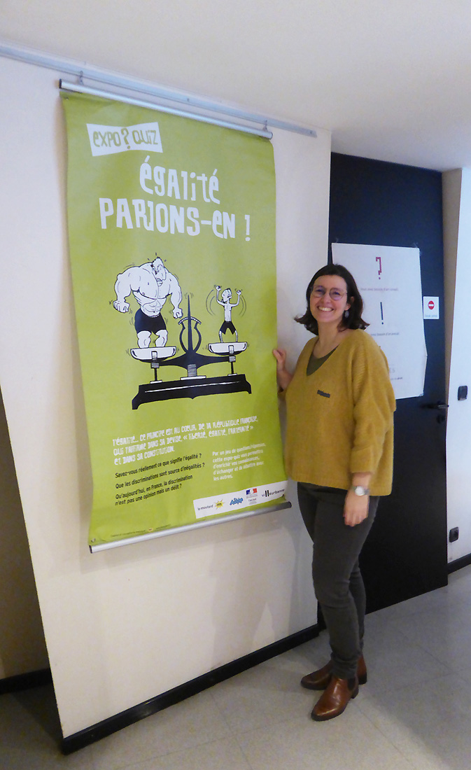 11Marion Gazzola est juriste à la Maison de justice et du droit de Villeurbanne (69) du Rhône. Chargée du Point d’Accès au Droit, elle utilise depuis 2014 « Égalité, parlons-en ! » et « Droits et responsabilités, parlons-en ! » dans le cadre des Rencontres du Tonkin. En mai 2018, elle a coanimé son atelier avec le Délégué territorial du Défenseur des droits.
