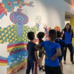 11Les enfants débutent l'exposition